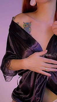 Sexy puta tatuada