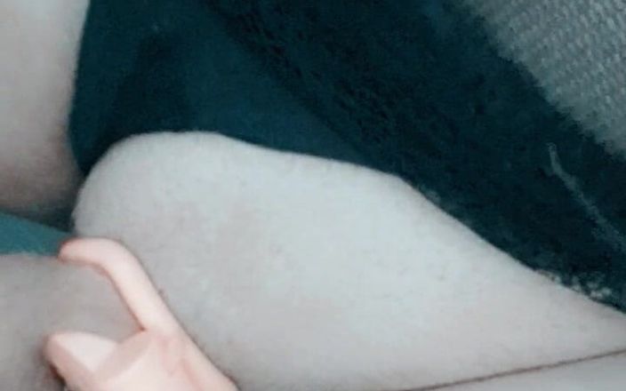 Tinychubman: Alicia-Sissy-Smallz с крошечным мокрым клиторным хуем, сисси в поясе целомудрия