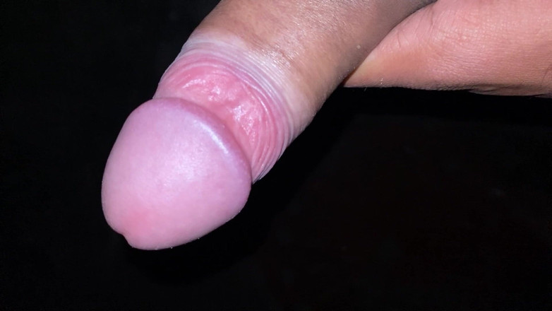 Shonai: Saya melihat seorang awek di tempat dan zakar saya tegang...