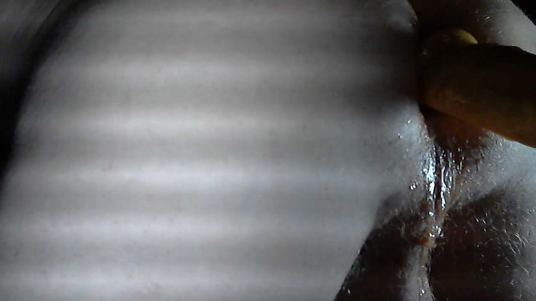 RobertLacrosse: Dildo besar dalam pantat saya