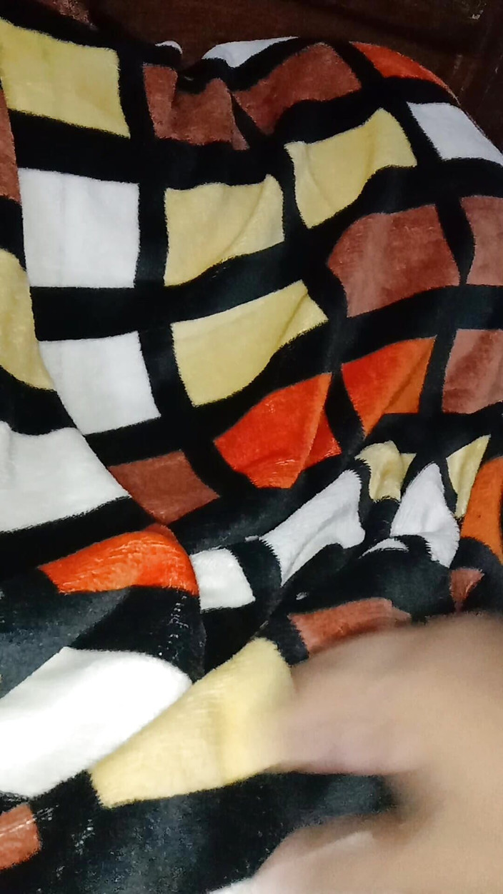 House 3: Het och Dasi fru knullar i sovrummet