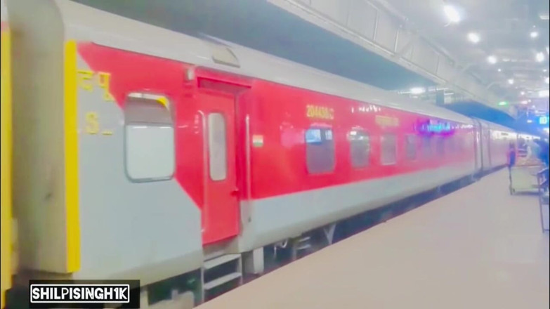 Swetasingh: Trenul căilor ferate indiene ticălosul m-a futut atât de tare încât...