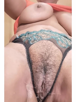 Sarah Fonteyna squirt compilation: Memek tante semok ini dientot habis-habisan - close up