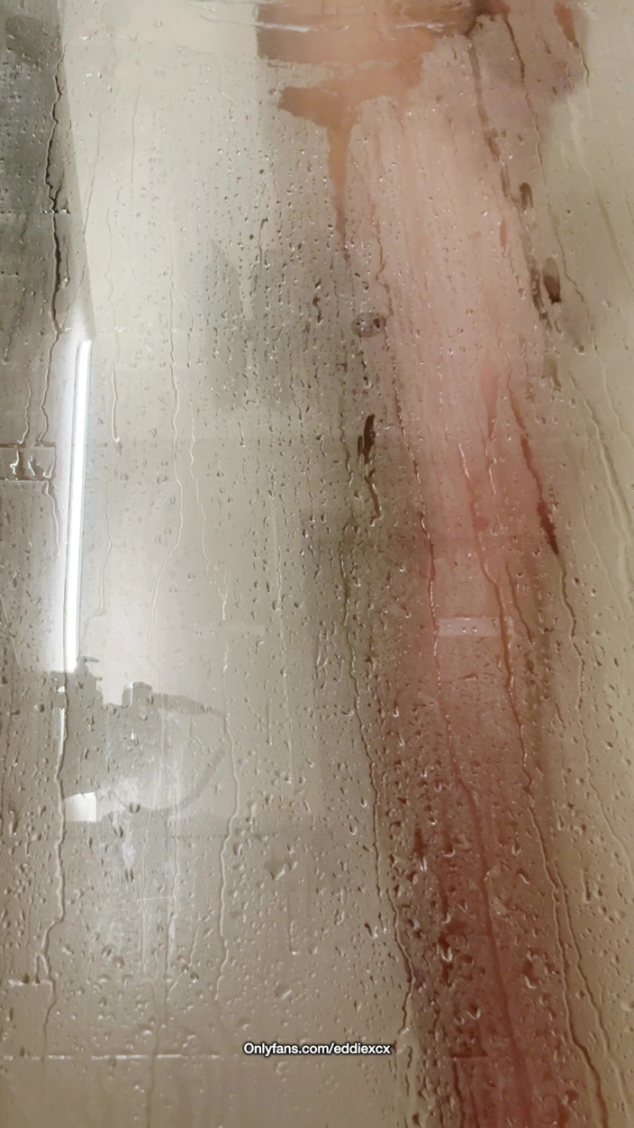 eddiexcxc: Twink Showering