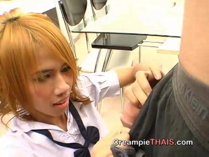 Creampie Thais: Creampie for the super small tiny Thai girl