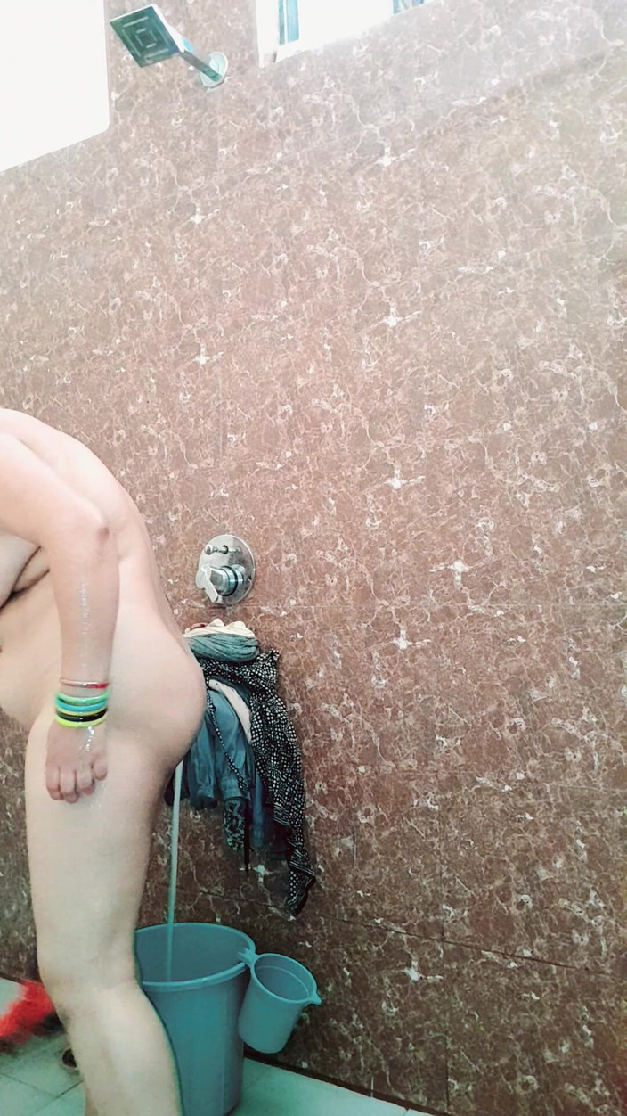 Puja555: Cảnh phòng tắm Puja Bhabhi