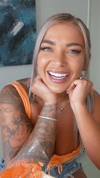 My Hot Af Australian Hotwife with Big Boobs Plays with Huge BBC!! - Touchmywife -