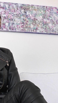 Nenorocitul de sus, JOI, Lady Victoria Valente