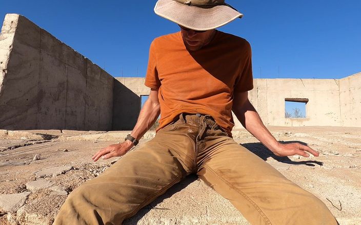 Golden Adventures: Писаю мої робочі штани в пустелі