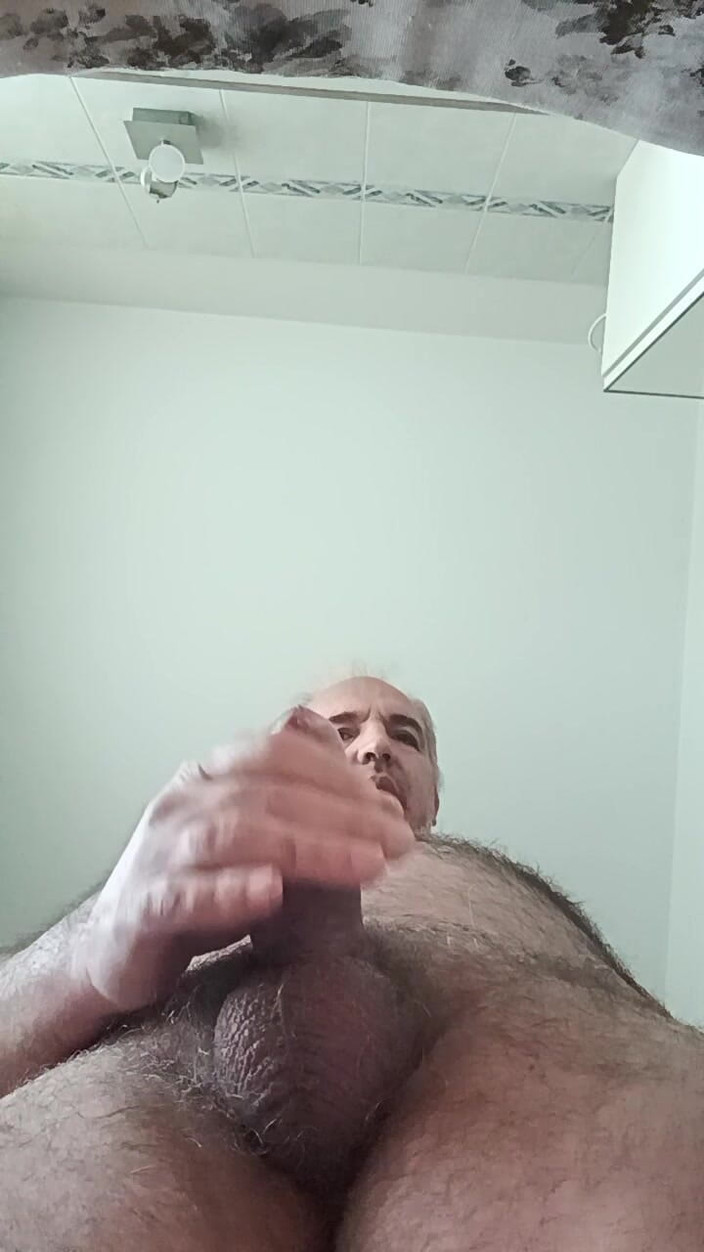 Setesesso7: स्मार्टफोन स्क्रीन पर वीर्य के प्रवाह के साथ सुखद लिंग मालिश के लिए ट्यूटोरियल