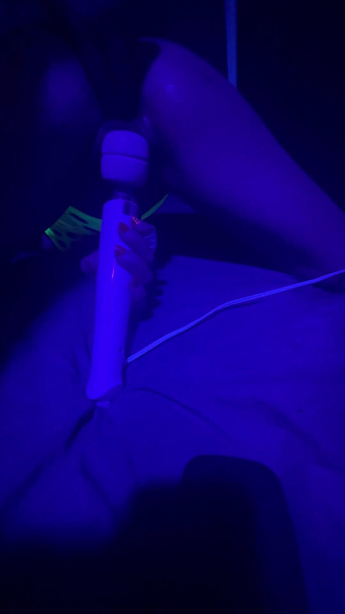 Zoey Portland: Madrastra sexy deja ir al club a espaldas de los...