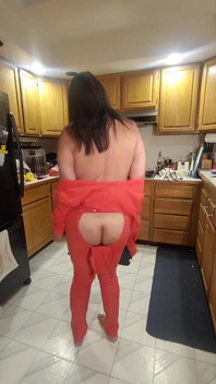 Noszenie moich longjohns z klapą w dupę podczas skurwieli wokół kuchni