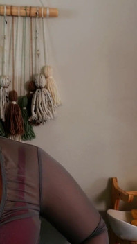 MILF mertua mengidamkan kote hitam besar! Banyak bercakap kotor + berkongkek!