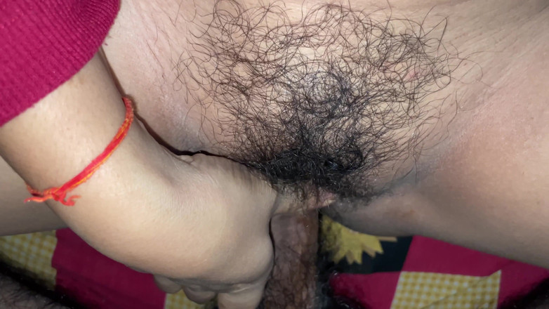 Laxmi Kumari hot: Une étudiante indienne desi sexy se fait baiser pour la première...