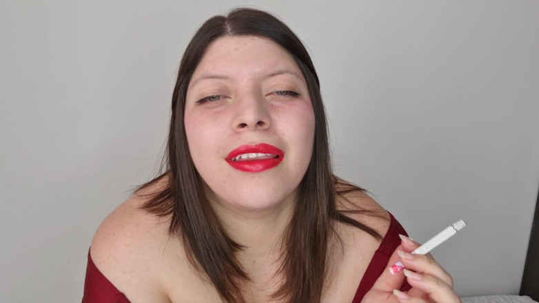 Alice H: Rauchen nahaufnahme