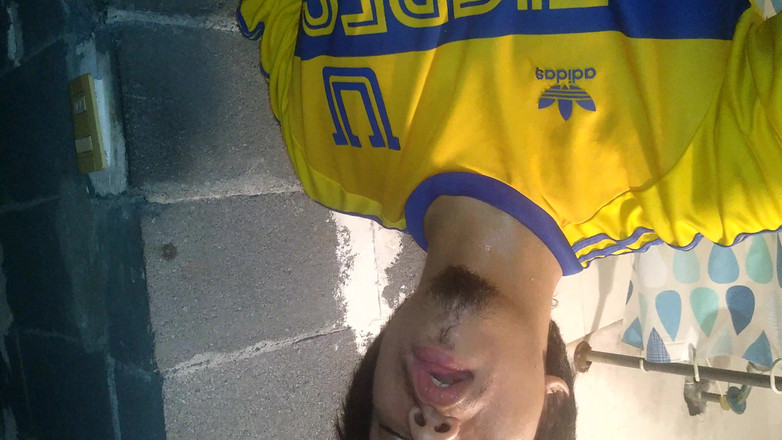 AlexAlejandro13: Deslize as mãos sobre meu peito