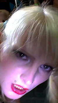 Brunetka i blondynka w Ggg Sperm Camp - Hard Fucks & Massive Facials