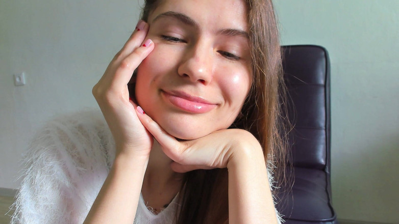 Rarible Diamond: Manos debajo de mi barbilla