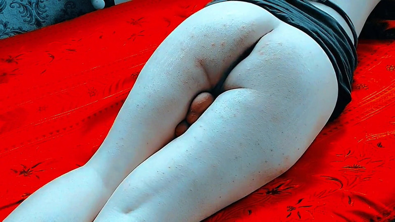 Kitty_Cross: Banci imut pakai earmuff fluffy dengan sweater yang nyaman