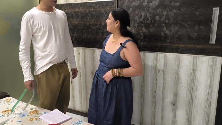 Desi chudai hub: Puja Bhabhi Fuck with Tailor for Stitching a Dress Free...