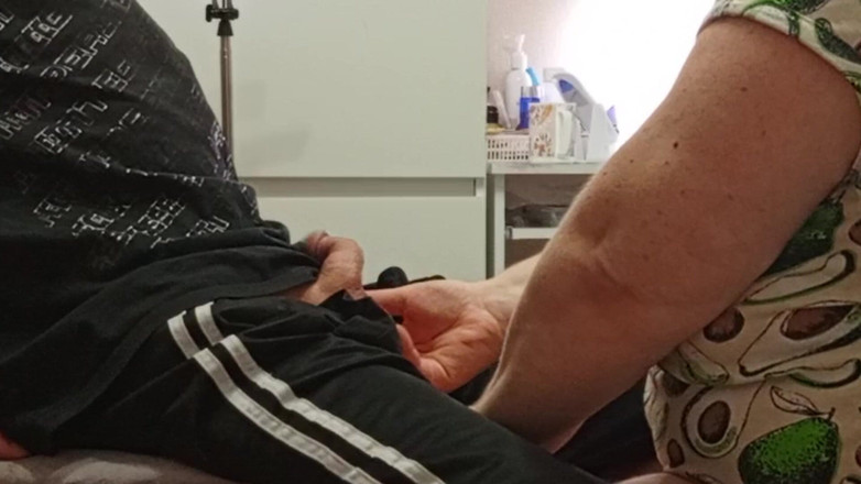 Zona901: Macocha daje mi loda, abym spuścił się w jej ustach