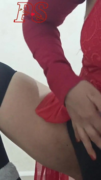 Hintli ateşli desi yenge amcık! Secret Friends'te canlı