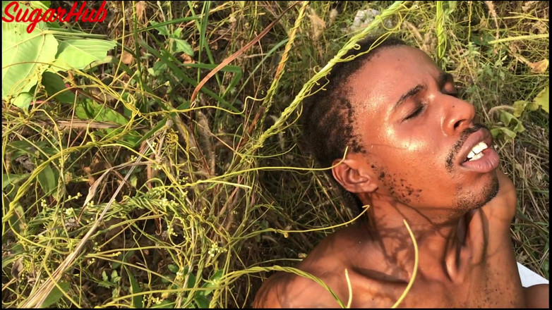 Sugarhug: I Fuck Her Pussy Wet in the Bush