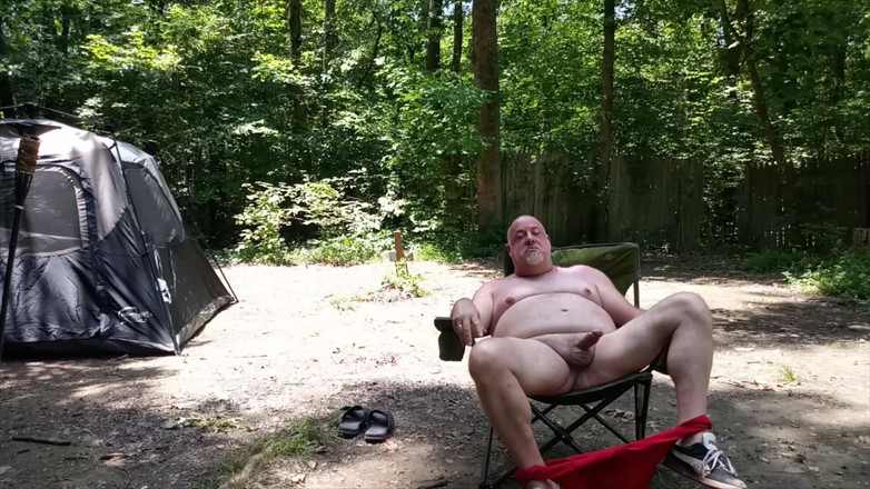 beardaddychub: Ведмідь дрочить і хтось приєднується!