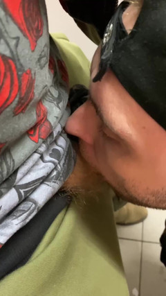 KinkySirius: Kinkysirius dalam pakaian Chav Scally menghisap daripada beruang dalam jaket...