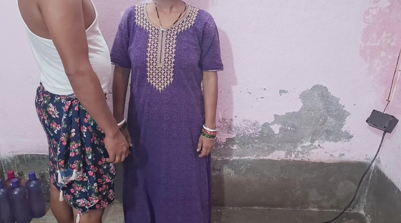 Sumaj: Indian Sexy Housewife Cheating Husband Fucking