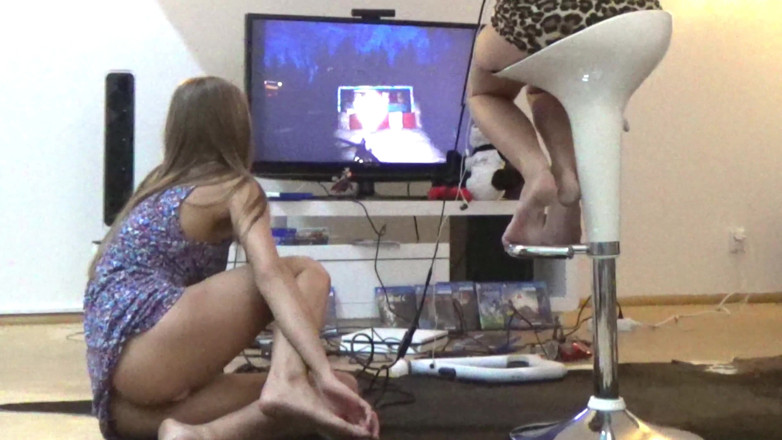 Leon Lambert Girls Twerk Parties CFNM: Para o Halloween: Sedutor, delícias definitivas de Halloween, Sarah e...