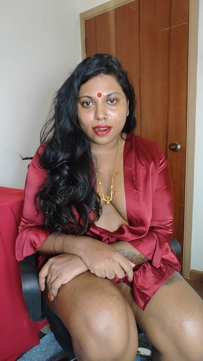 Ilariafajralilura: Amma šuká Rameshova trenéra v tělocvičně