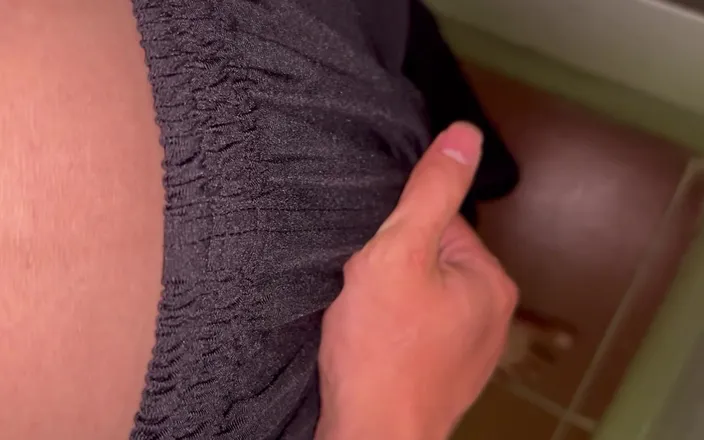 Quan Vietnam 18: Young Asian Jerk Cock and Cum in Public Toilet