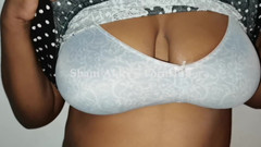 Shani Akki: Srílanská sexy pod ware a šaty kapou
