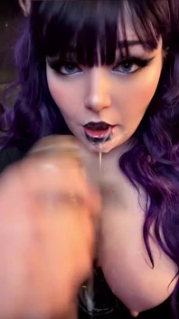大美女哥特性爱娃娃吞下大黑