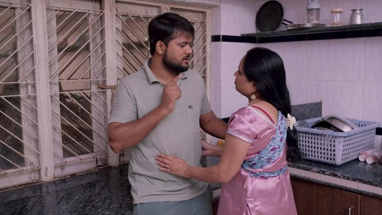 Pyari gudiya: Hot Indian Stepsister-in-law, Seduced by Young Boy, Gets a Hard...