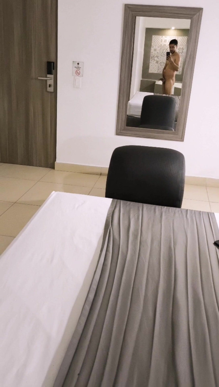 Tommhot: Давай трахнемося в мотелі