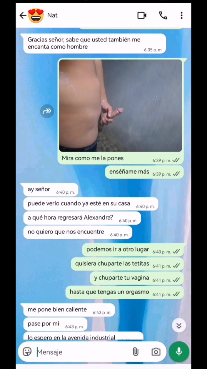 Natasha Caseros: Žhavý chat s kamarádkou mé nevlastní y