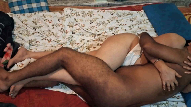 Sexy sindu: Primera noche de pareja real solo en la habitación