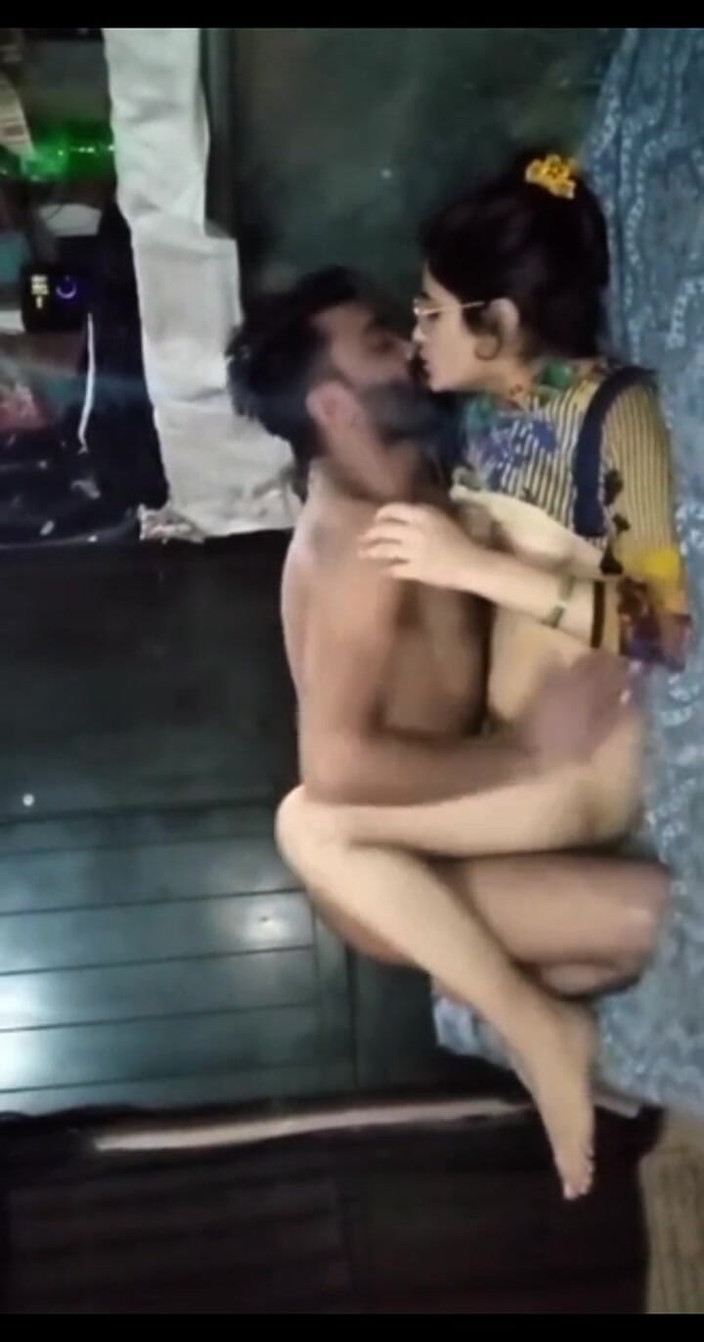 Dasi couple: My Friend Beautiful Wife Home Alone I Fucking Friend Wife