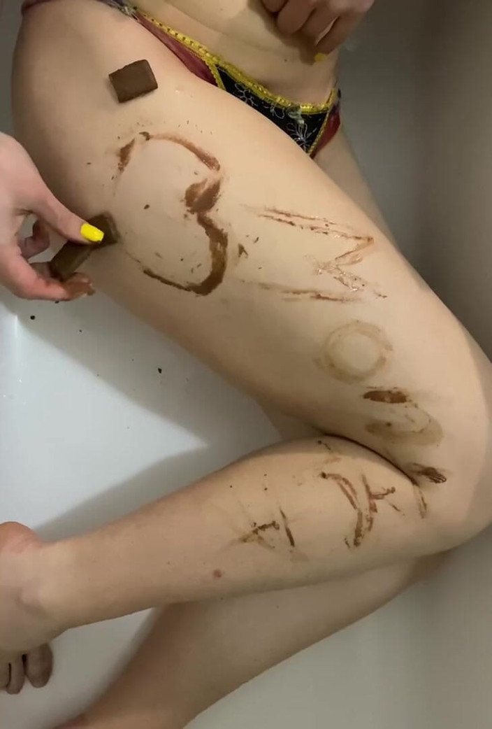 Monnycka: Kaki panas coklat