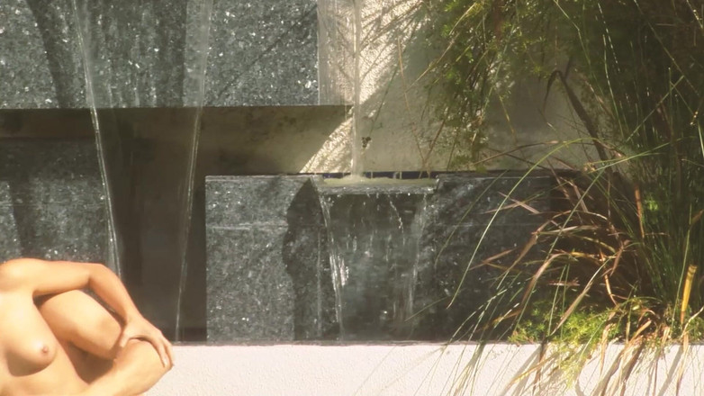 DARVASEX: Hetaste flickvänner- sexig blondin i bikini knullas av sin väns...