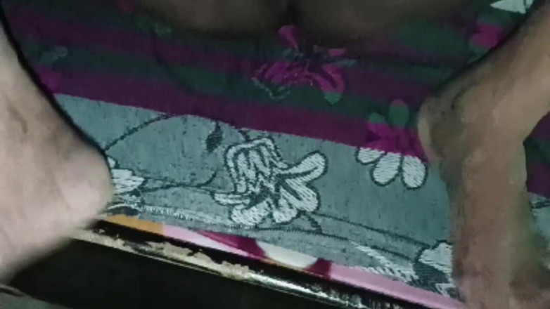 Bhabhi UP: 性感人妻的精彩性爱，哥说给我更多