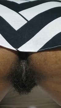 털이 무성한 보지의 애널 연대기, 보지 근접 촬영의 일부