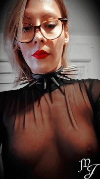 Natuurlijk Total Body Nylon Femdom Meesteres Julia