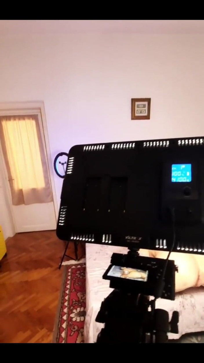 Crypto Mommy: Hry s gaping