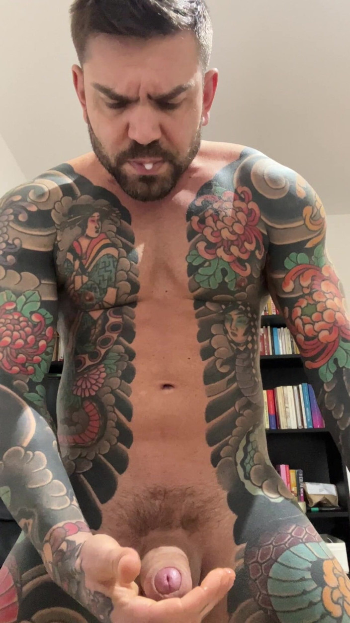 Juan Lucho Gay: Muskulös Rå