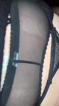 Biała Sissy Czeka Na Jego Dużego Czarnego Kutasa W Swoim Tyłku