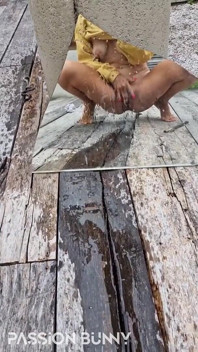 Ripresa Di Selfie E Pipì in Pubblico Con Un Bel Esibizionismo