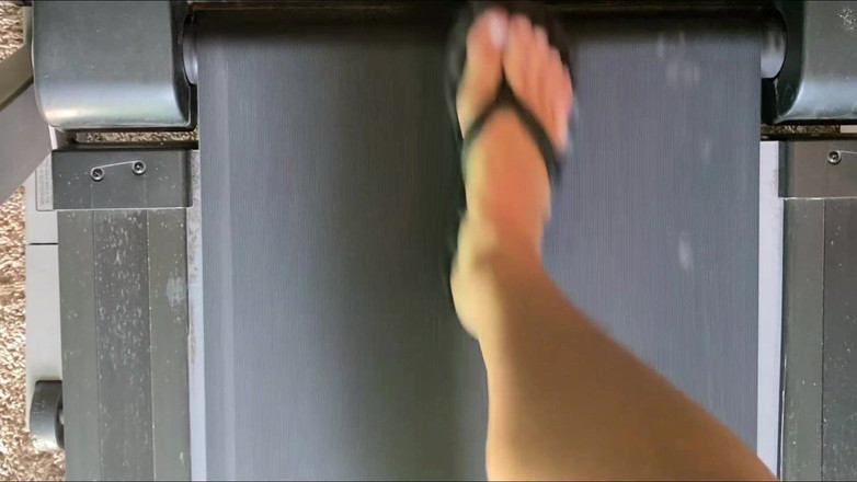 footivities: Kaki jepitan kaki di treadmill - ivys feet